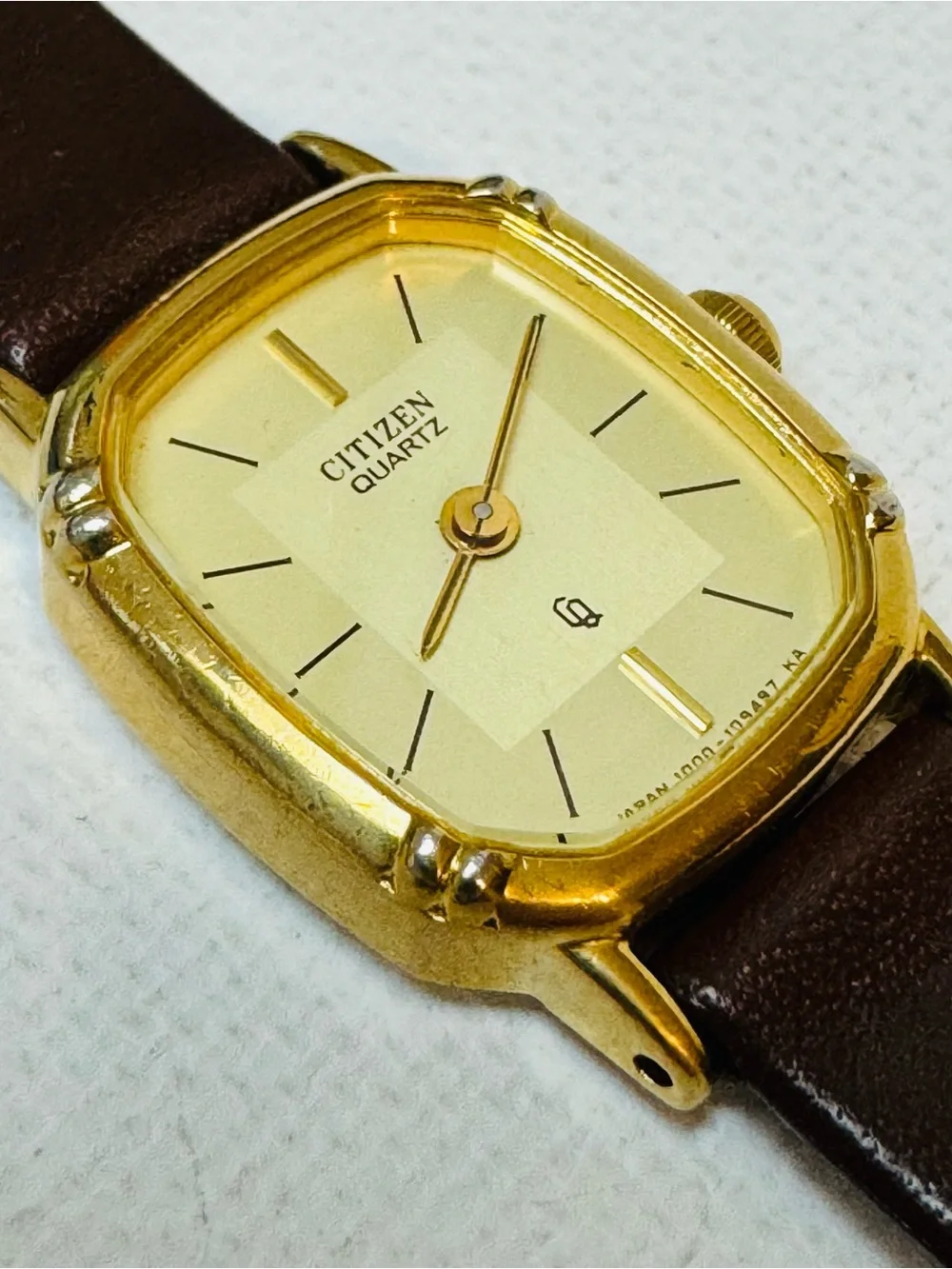Vintage Citizen Women's Elegant Cut Corner Tank Watch Gold Leather 1000-108795